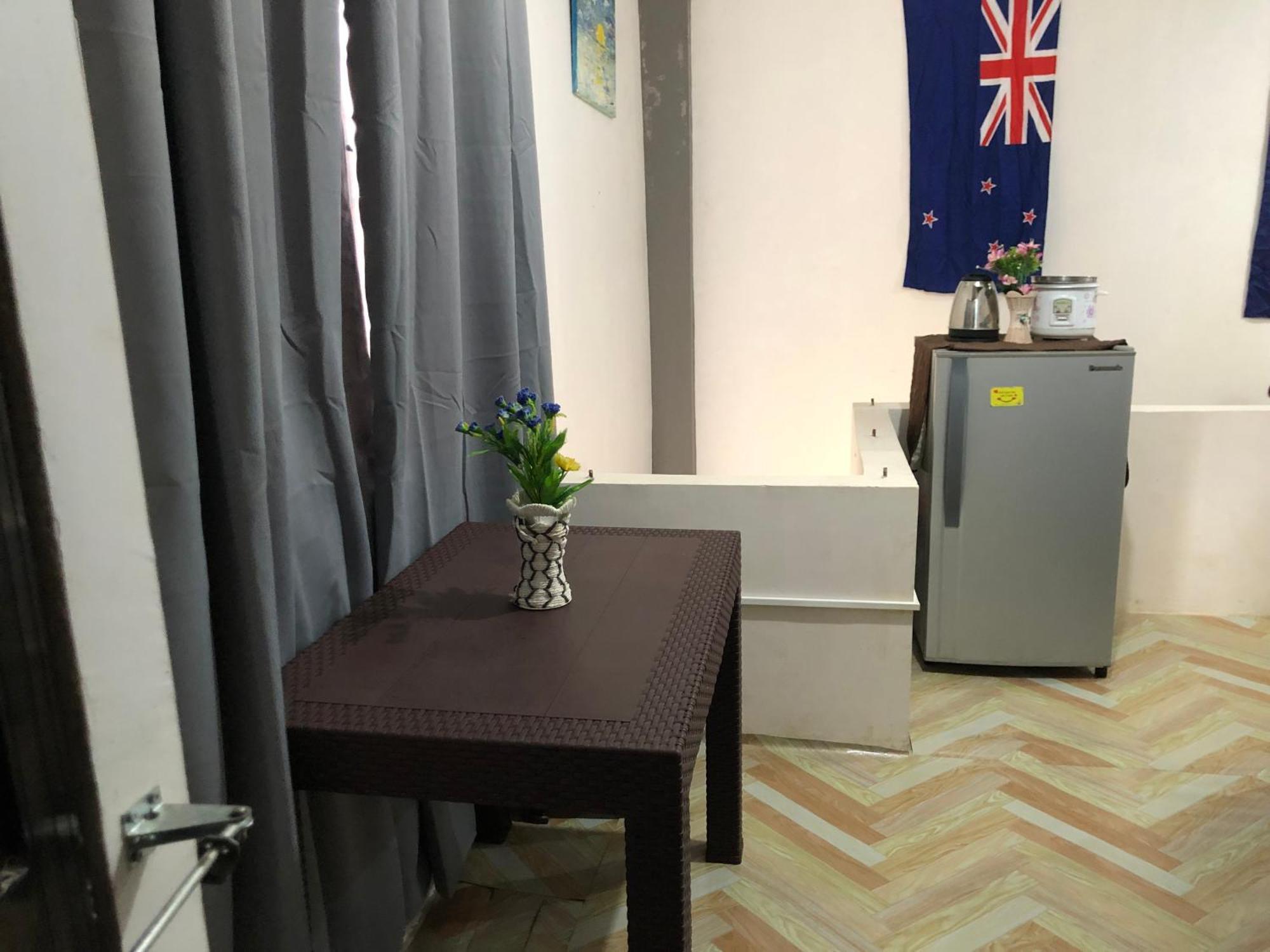 Traditional Private Guesthouse In Patar Beach 볼리나오 외부 사진