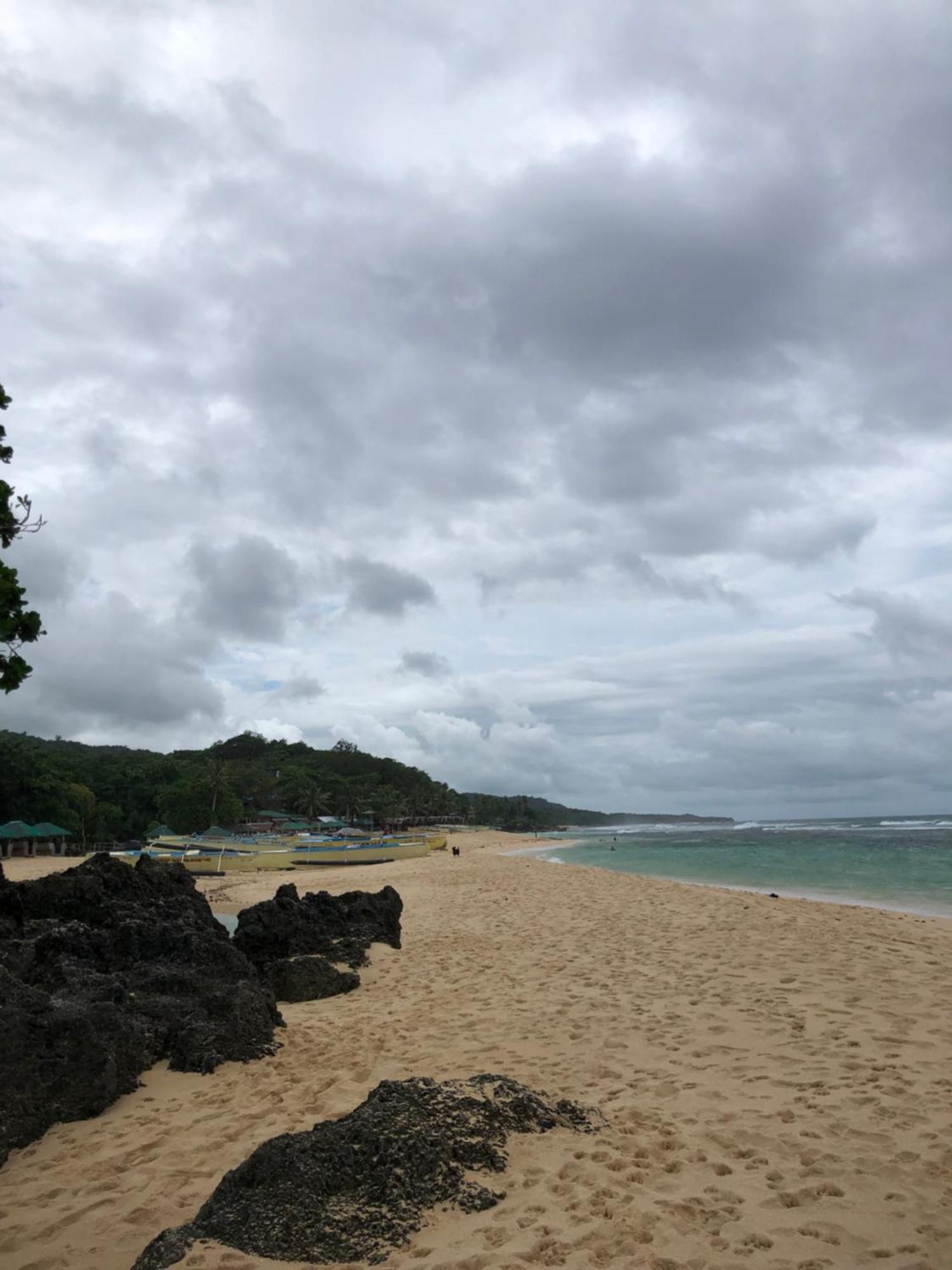 Traditional Private Guesthouse In Patar Beach 볼리나오 외부 사진